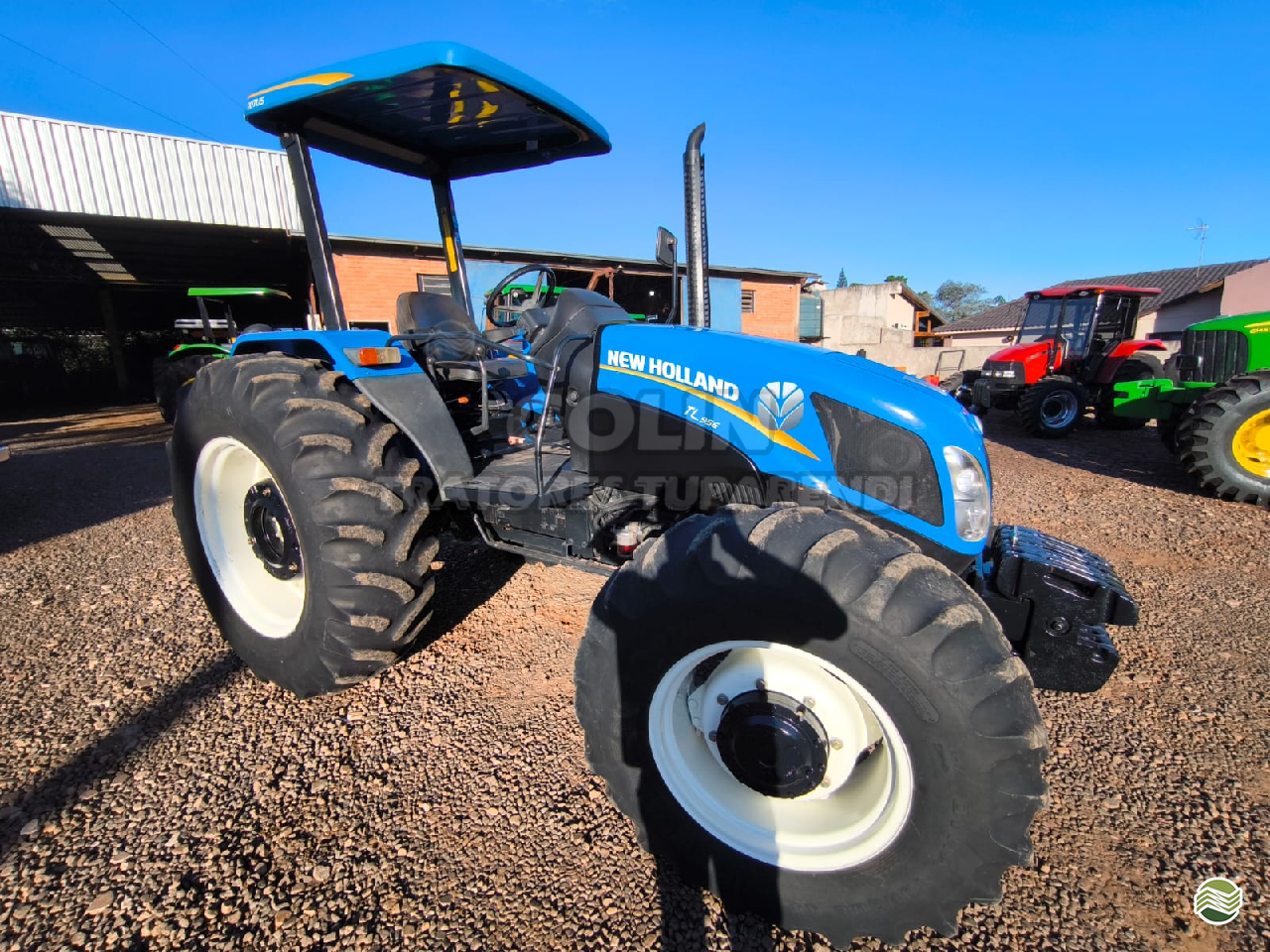 TRATOR NEW HOLLAND NEW TL 95 Tração 4x4 Golin Tratores TUPARENDI RIO GRANDE DO SUL RS